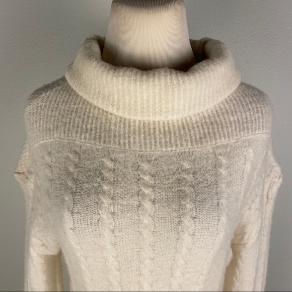 NEW Jacquemus La Maille Sofia Turtleneck Sweater - Picture 4 of 15